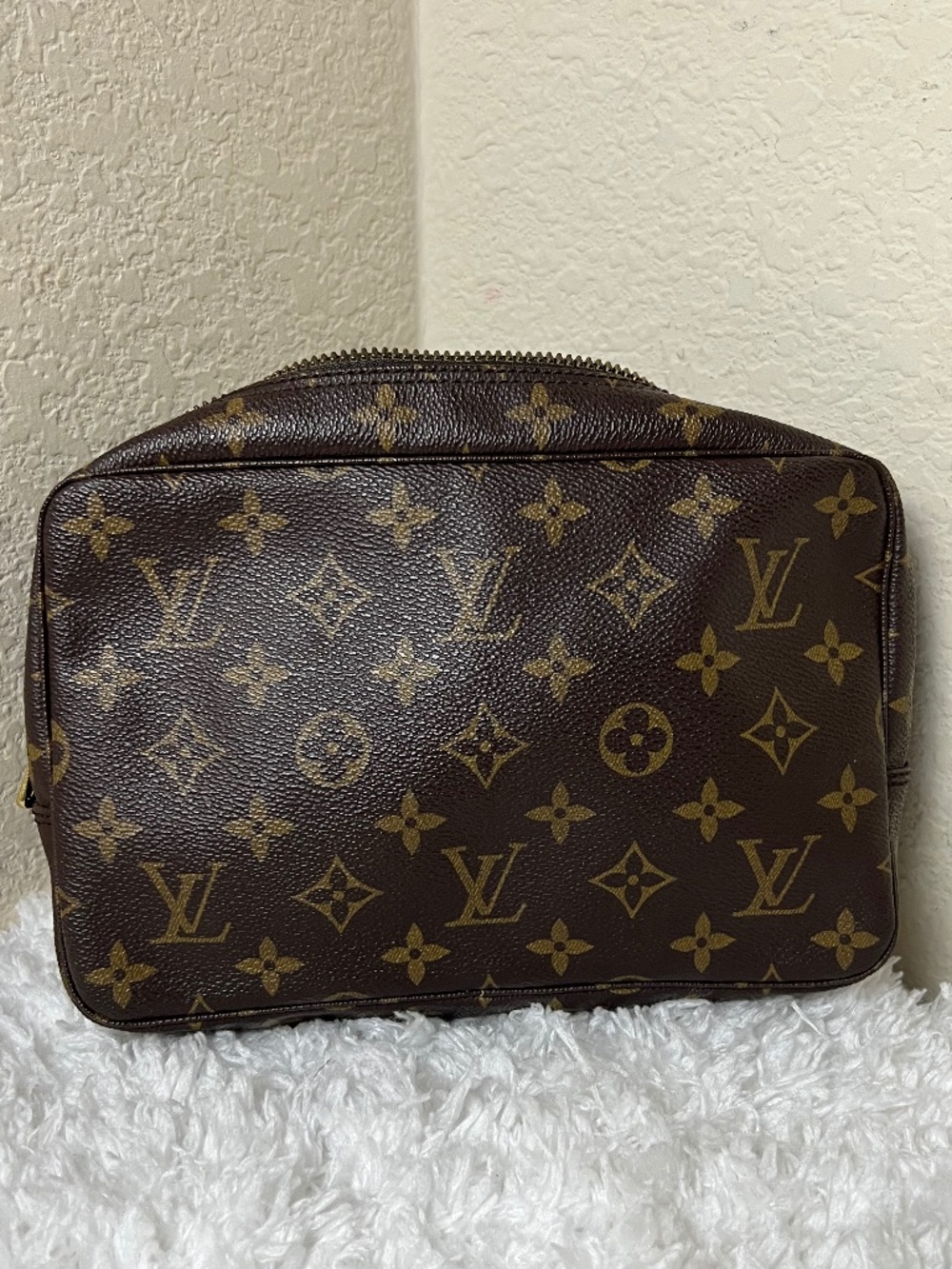 Louis Vuitton Monogram Trousse Toilette 23